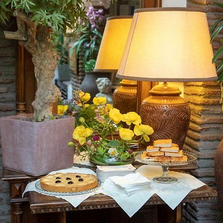 Hotel Barrett Rome Bagian luar foto
